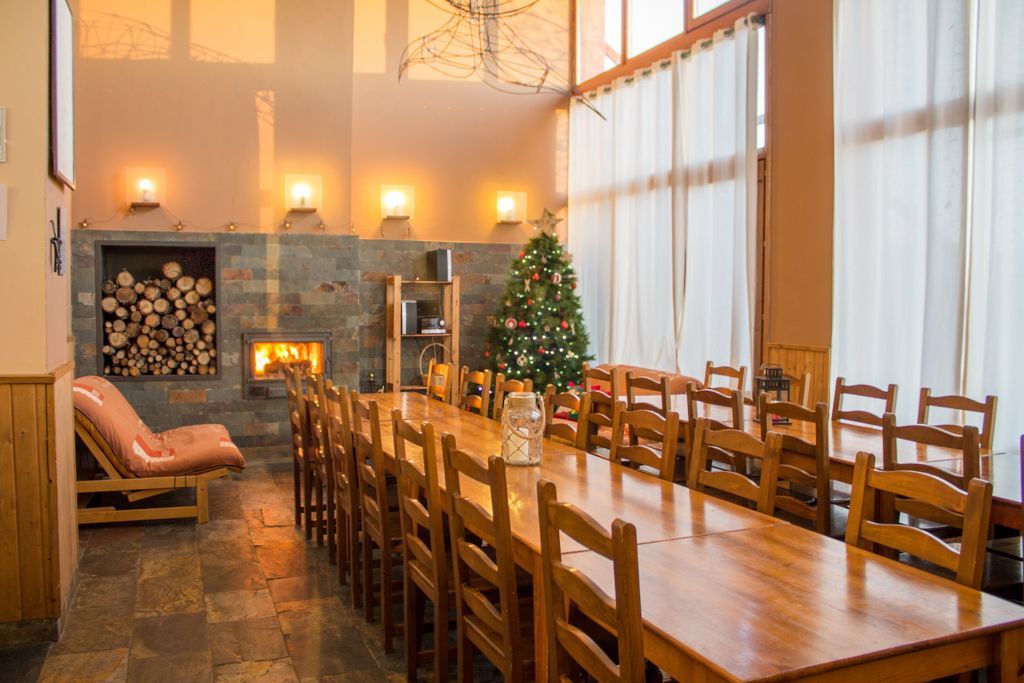 Salón-comedor con chimenea
